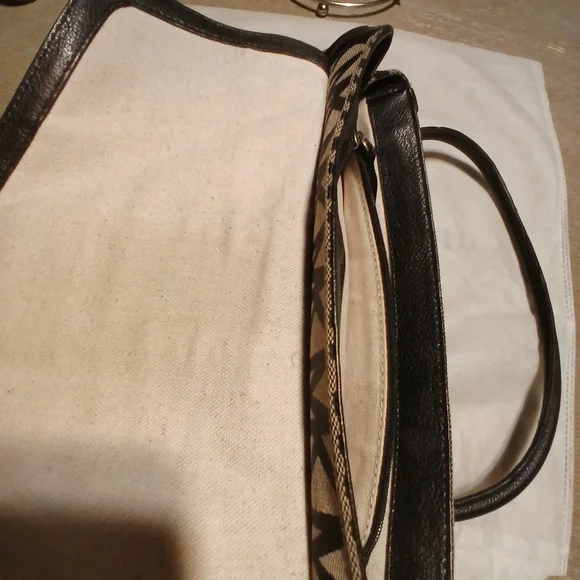 Michael Kors Black and Tan Women's Bag - Picture 11 of 11